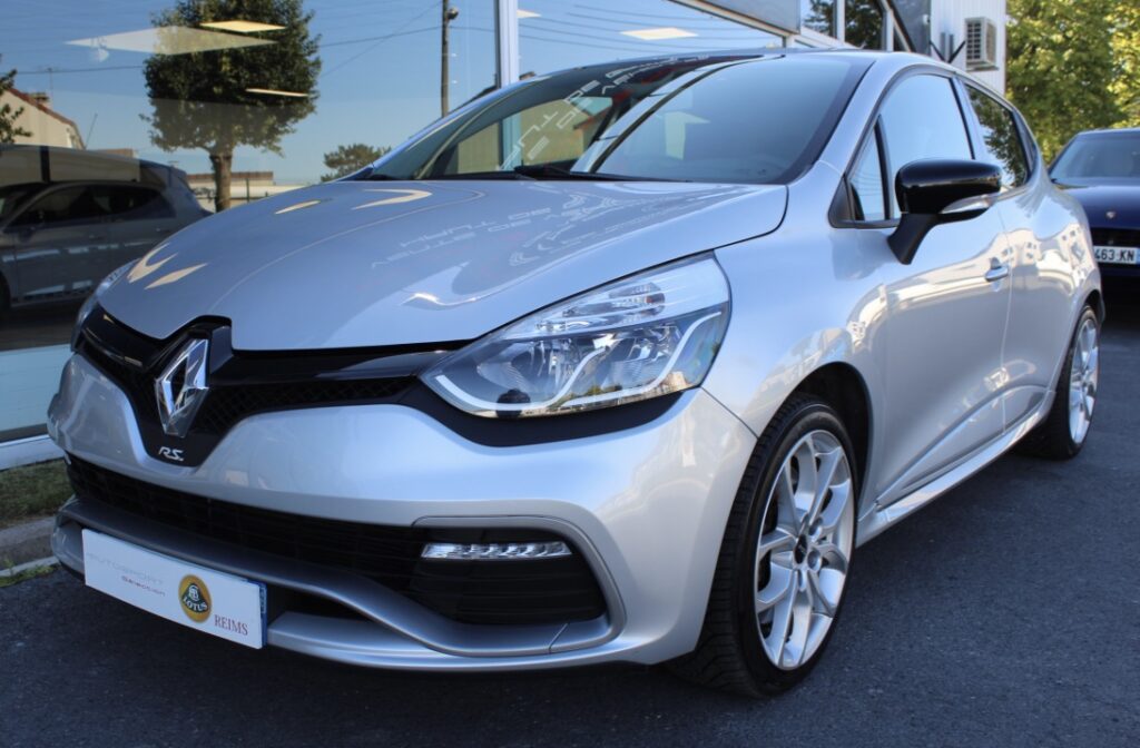 Renault Clio IV RS 1.6L 200Ch