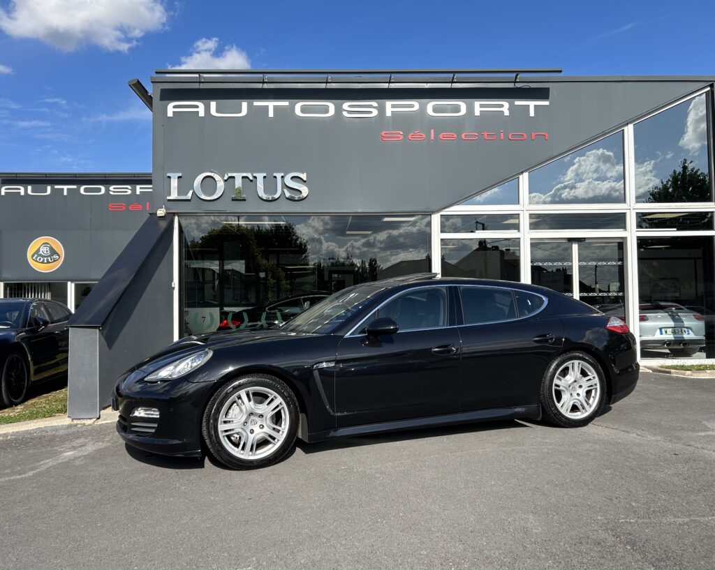 Porsche Panamera 4S 4.8L V8 400Ch