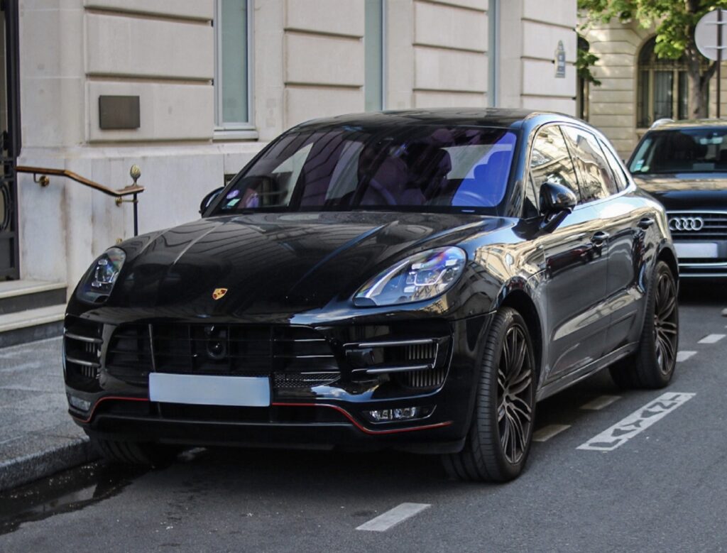EN ARRIVAGE : Porsche Macan Turbo Pack Performance 3.6L V6 440Ch Exclusive Edition