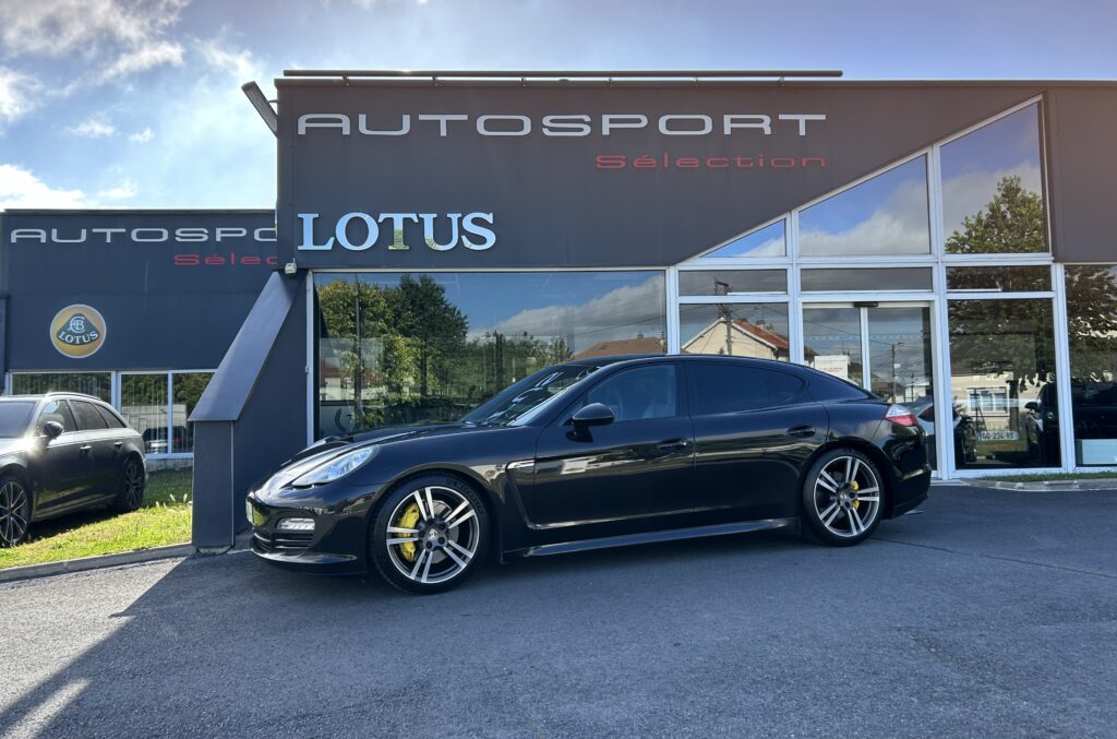 Porsche Panamera 4S 4.8L V8 400Ch